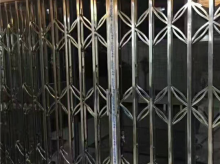  电动卷闸门